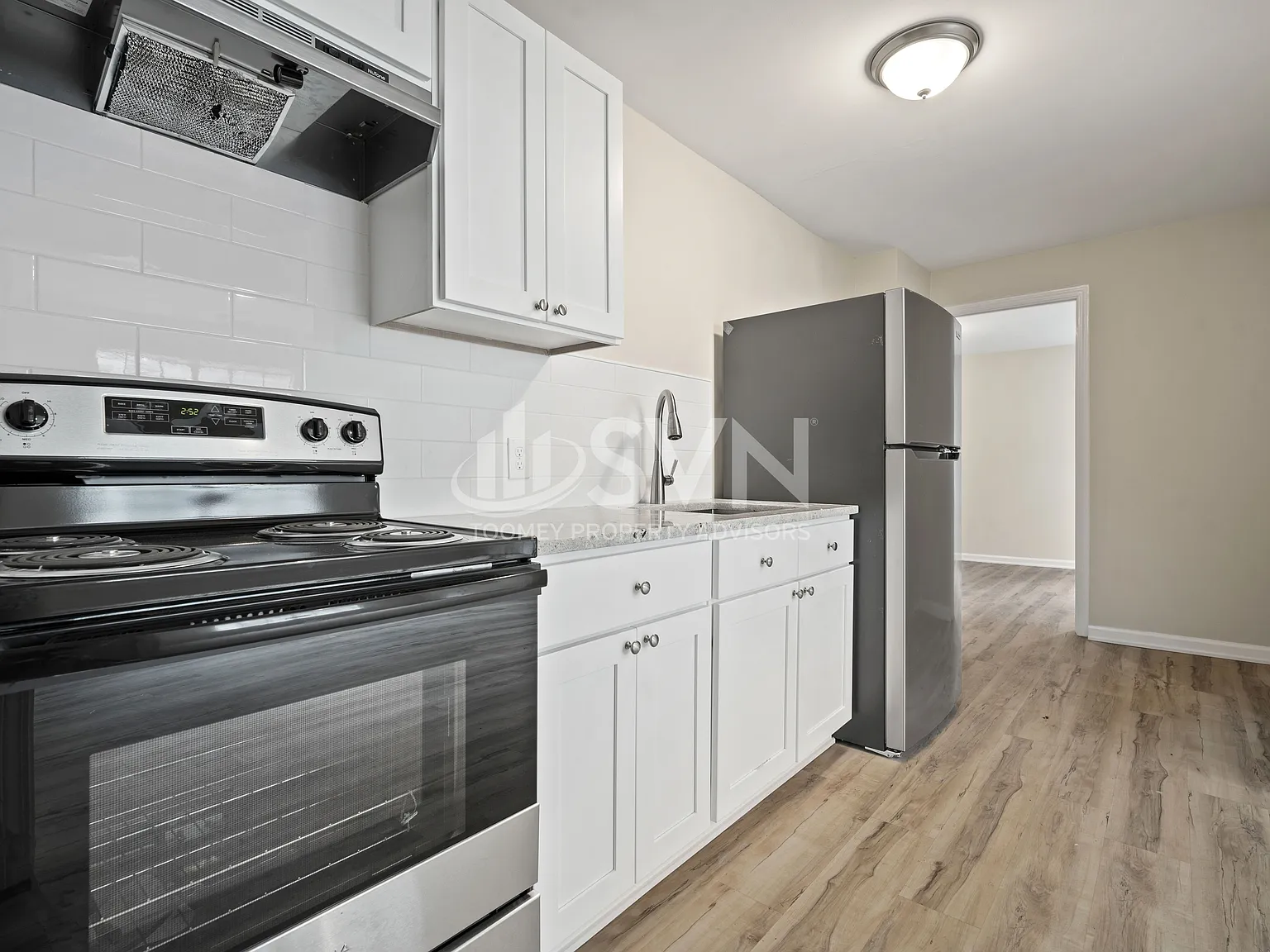 8 S Reed Ave — Photo 2