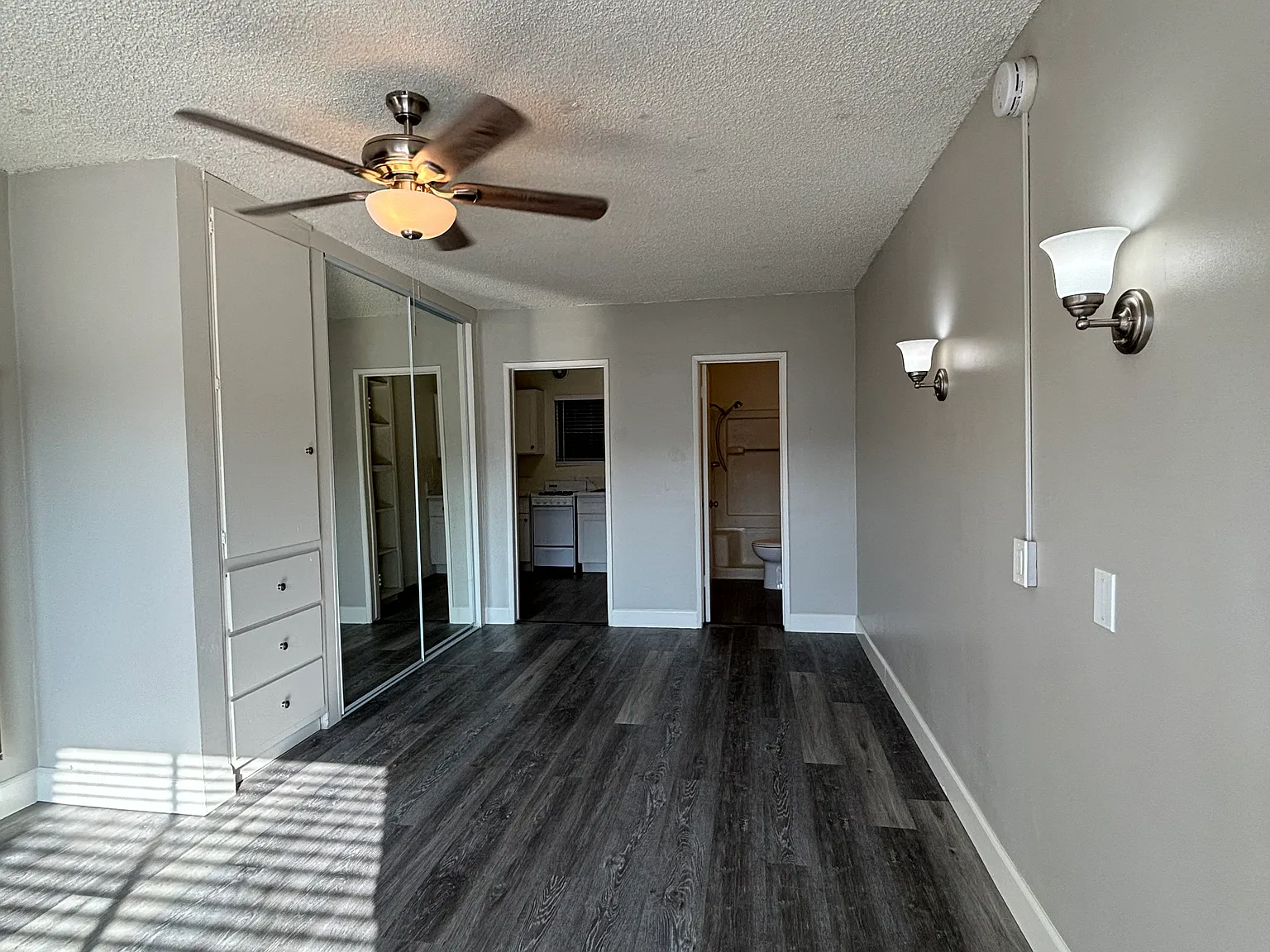 Studio, $1,550 — Photo 4