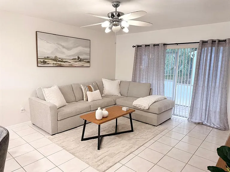 5027 SW 16th Pl #102 — Photo 19