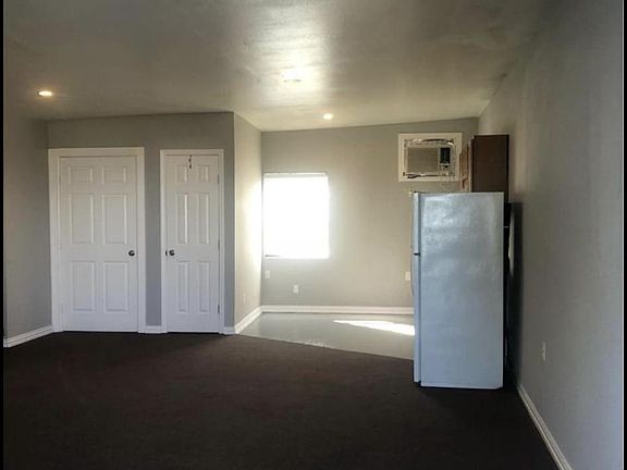 2nd image of 301 Sunflower Cir