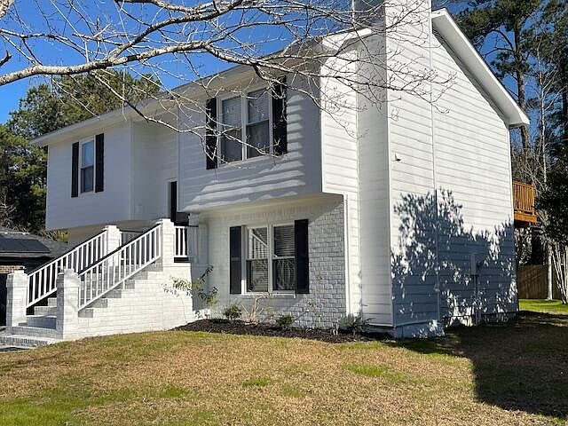 1st image of 228 Mohican Cir