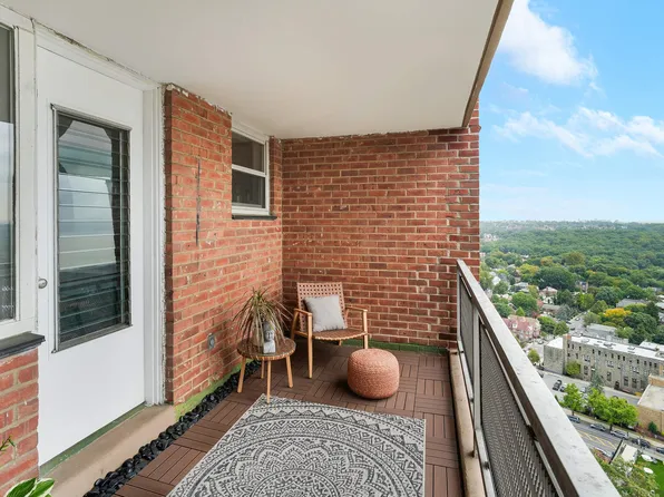 5800 Arlington Avenue image 9 of 13