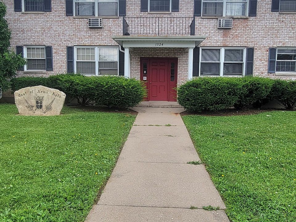 1st image of 1318-1328 S Taylor St #9