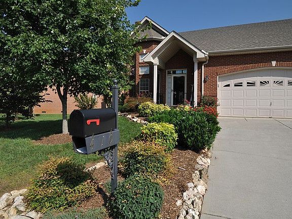3rd image of 410 Port Charles Dr