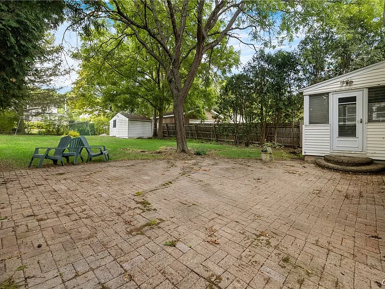 444 Buckingham Ave — Photo 26