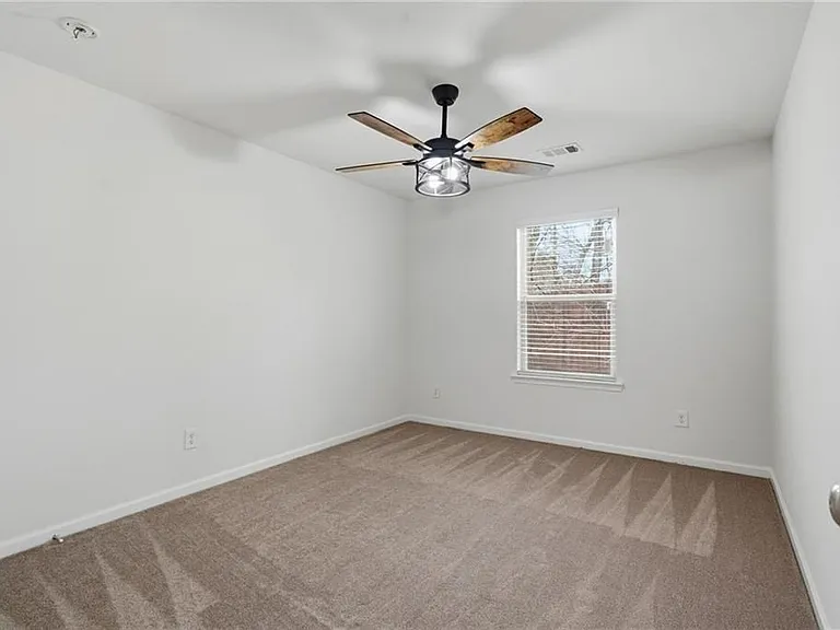 1697 Paxton Dr — Photo 26