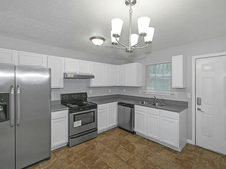 134 Point Place Dr — Photo 9