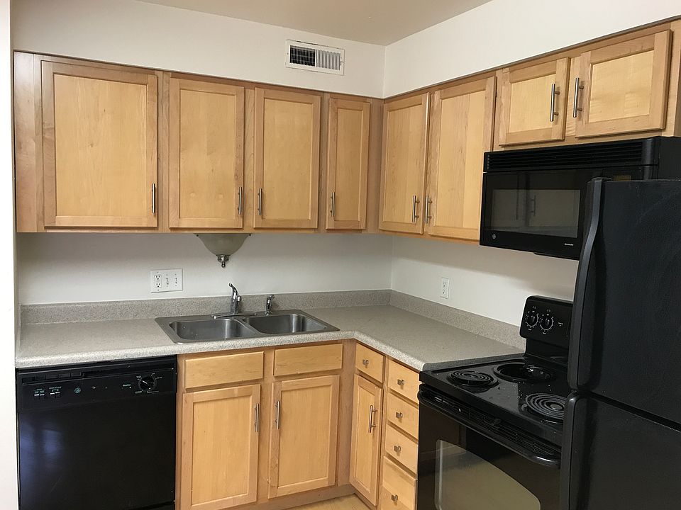 1st image of 1948 Greenglen Dr APT 302