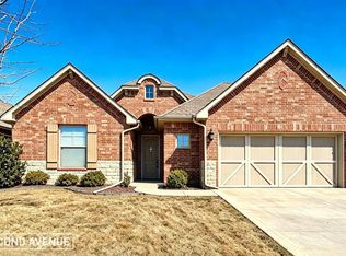 9032 NW 144th St, Yukon, OK 73099