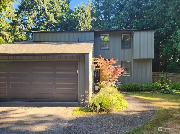 1641 Jeannette Place NW, Bainbridge Island, WA 98110