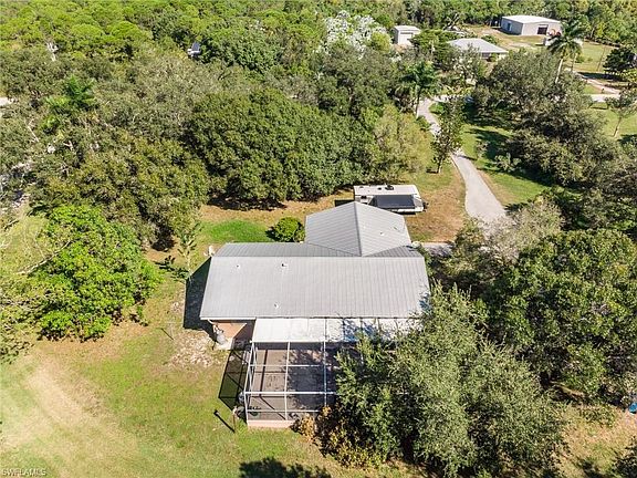 2nd image of 5525 Maria Dr