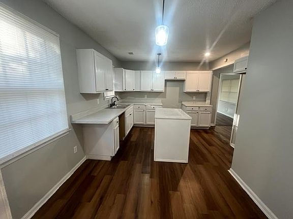 3rd image of 3998 E Whitehaven Park Cir