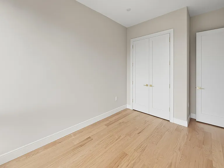 29 Clinton Ave #2 — Photo 19