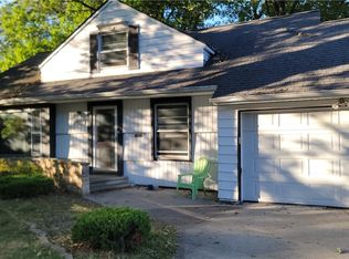 3697 Brinkmore Rd, Cleveland Heights, OH 44121