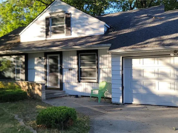 3697 Brinkmore Rd, Cleveland Heights, OH 44121