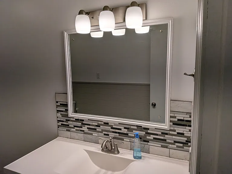 Bathroom vanity