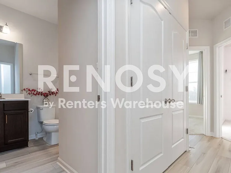 1041 Flester Ln — Photo 18