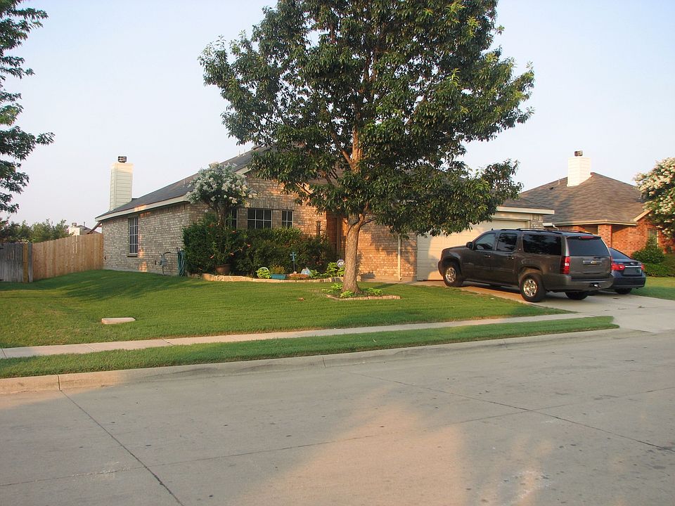 2nd image of 1421 Dun Horse Dr