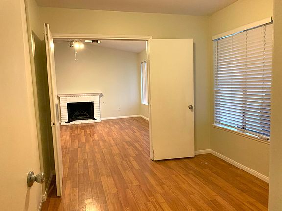 5th image of 1316 Live Oak Ct