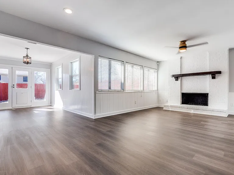 2700 Chancellor Dr — Photo 11