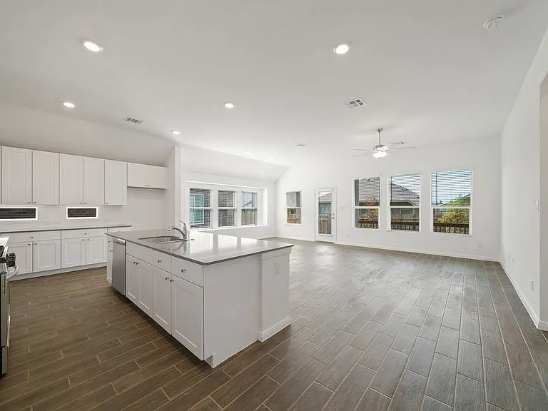 6631 Morgan Path — Photo 24
