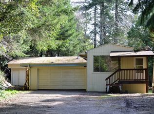 16814 Bluejay Rd, Brookings, OR 97415