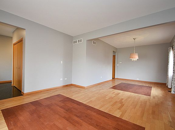 5th image of 15034 Wingate Dr