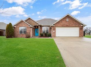 102 Skinner St, Centerton, AR 72719