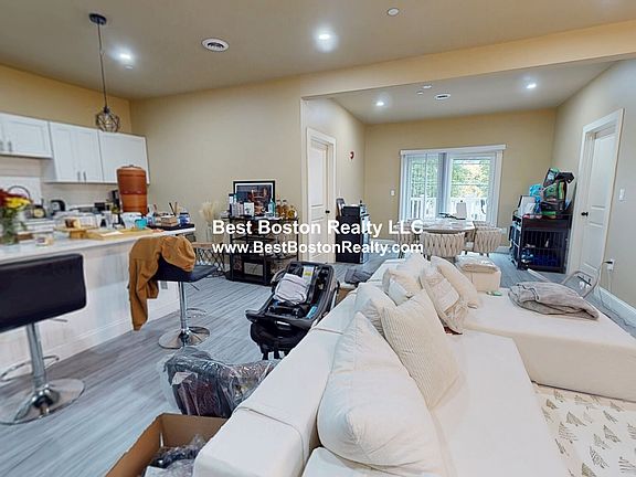 3rd image of 257 Washington Ave #10