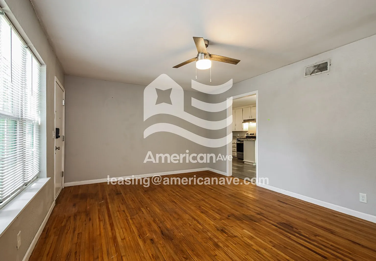 3 bed, 1.0 bath, 1053 sqft, $1,225 — Photo 3