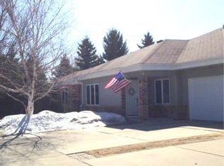 2004 27th Ave S UNIT B, Grand Forks, ND 58201