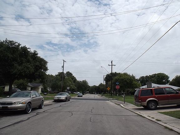 5th image of 2931 Tucker Dr