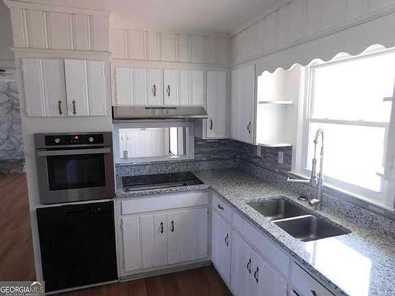 4th image of 311 Bryant Rd