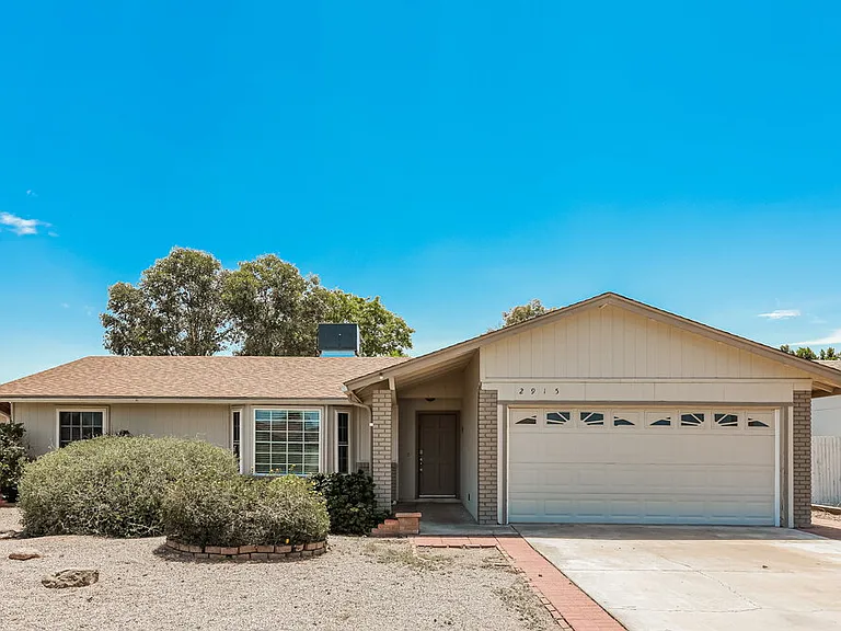 2915 E Dolphin Ave — Photo 1
