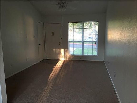 5th image of 1015 E Yager Ln Unit 112
