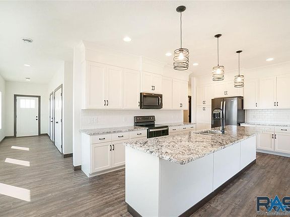 5th image of 6612 S Laguna Cir
