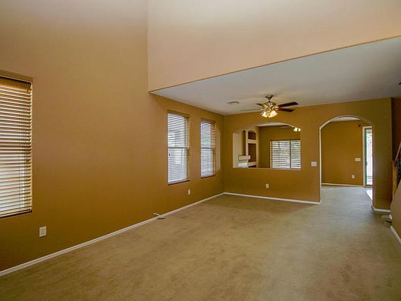 3rd image of 1258 E Prickly Pear St