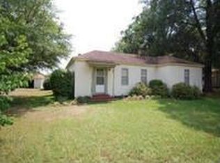 619 E Benson St, Waldo, AR 71770