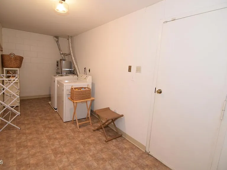 18550 Hatteras St #73 — Photo 26