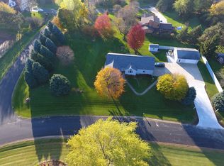 6745 Prairie View Dr, Sun Prairie, WI 53590