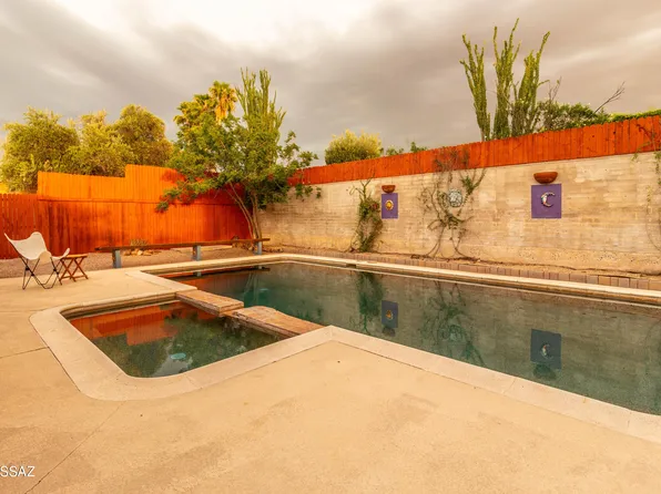 9032 E Rosewood St, Tucson, AZ 85710