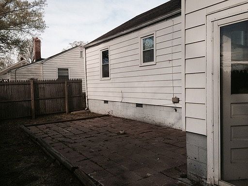 3rd image of 3823 Ronnie Ave