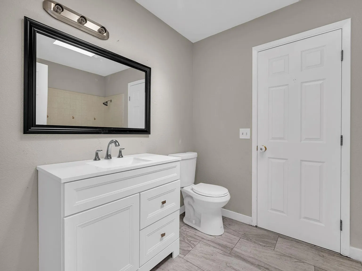 3 bed, 1350 sqft, $2,500 — Photo 2