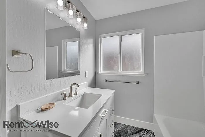 1600 5th Ave #2 — Photo 14