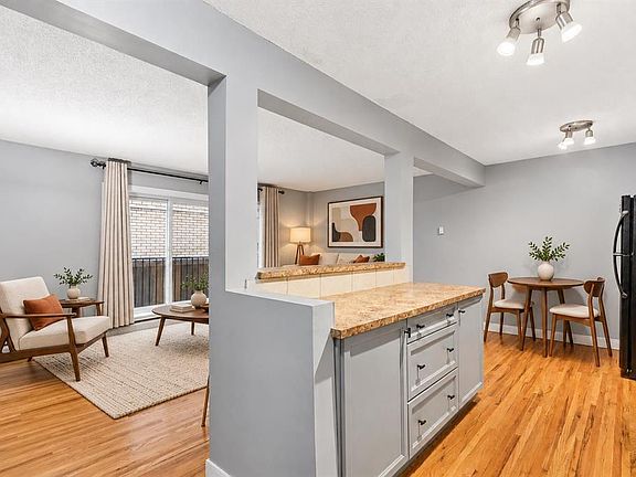 4th image of 112 S 23rd Ave SW #204