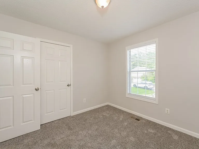 430 Ivy Crest Dr — Photo 14