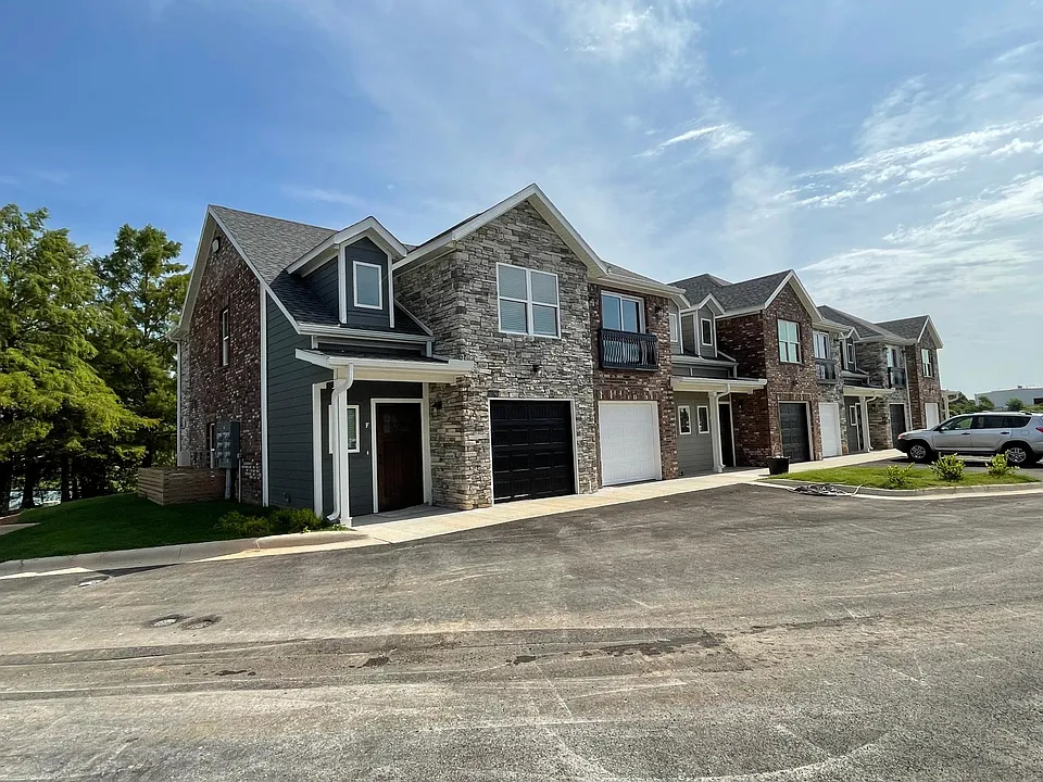 1118 Sheldon Dr #B