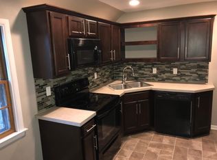 506 34th St SE, Cedar Rapids, IA 52403
