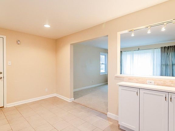 4th image of 2961 Archwood Pl