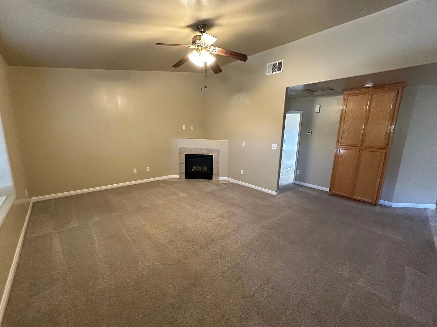663-665 Clover Meadow Court Bakersfield, CA 93308 — Photo 1